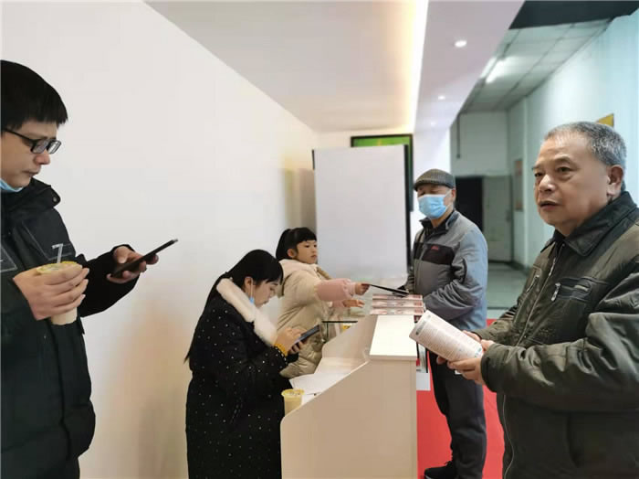 四川中青旅綿陽分社、綿陽市中旅假日旅行社、綿陽自來文化傳播有限公司24H自助售貨服務(wù)盛大開業(yè)